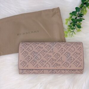 BURBERRY Calfskin Perforated Long‎ Wallet Pale Fawn Pink Authentic